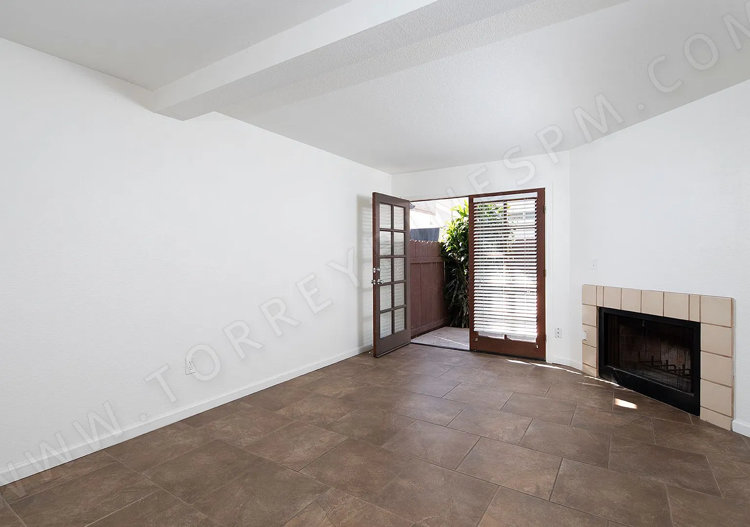 1736 Hornblend Street — Photo 4