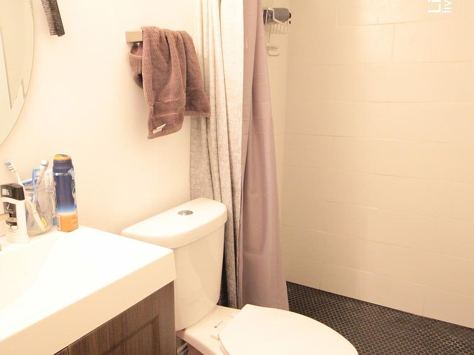 2nd image of 492 Massachusetts Ave #2
