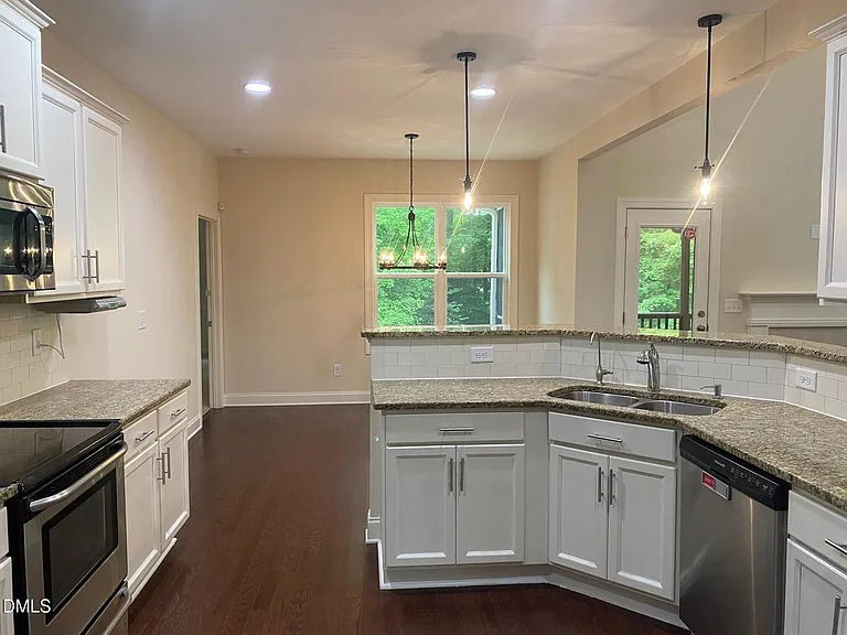 4016 Landover Peak Pl — Photo 8