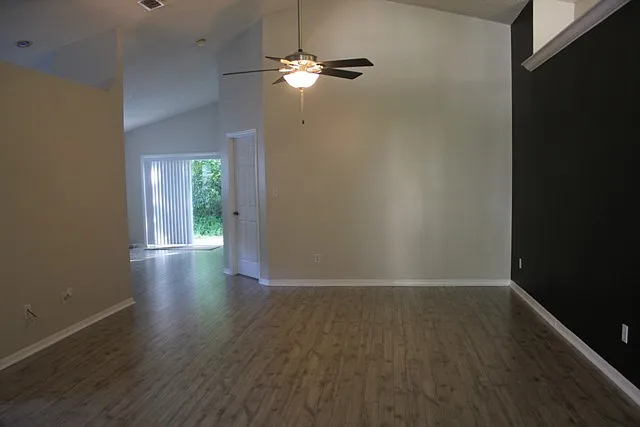 Building Photo - 544 Tall Oaks Ter