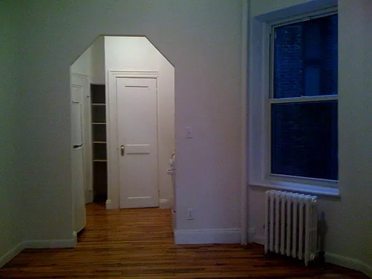 Rented by Urban Real Estate Inc | media 7