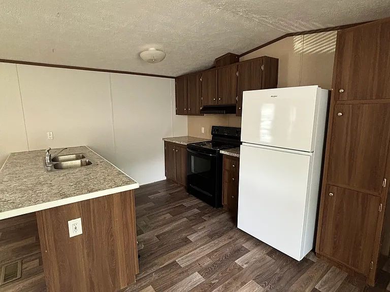 3951 S Mentor Ave #38 — Photo 20