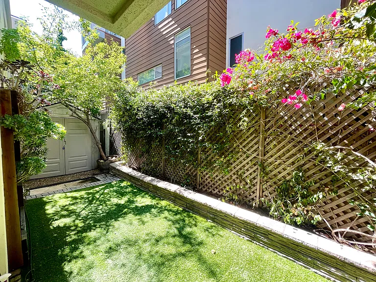 156 S Oak Knoll Ave #107 — Photo 9
