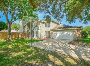8519 Pine Falls Dr, Houston, TX 77095