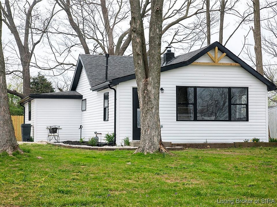 1st image of 808 Hayes Avenue