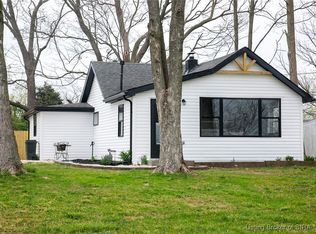 808 Hayes Ave, Salem, IN 47167