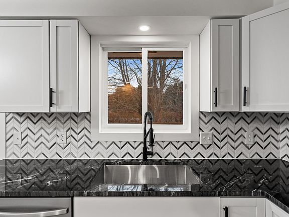 5th image of 8749 212th St N