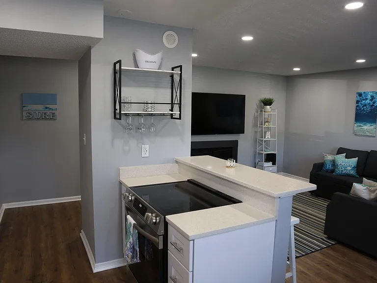 620 Shoreham Ct #103 — Photo 9