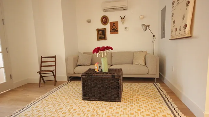 Rented by Nooklyn NYC LLC | media 17