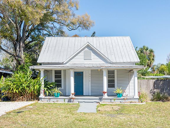 2nd image of 2216 Thrace St