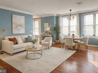 1939 Chestnut St #2D, Philadelphia, PA 19103