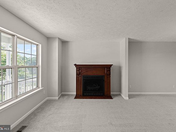 2nd image of 4311 Marigold Ln