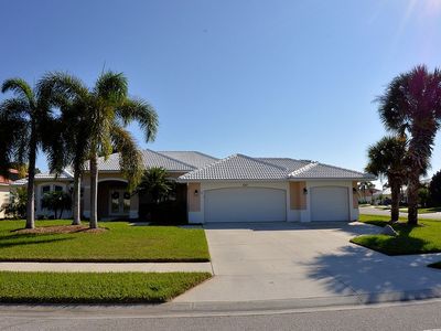 521 Lake Of The Woods Dr, Venice, FL, 34293