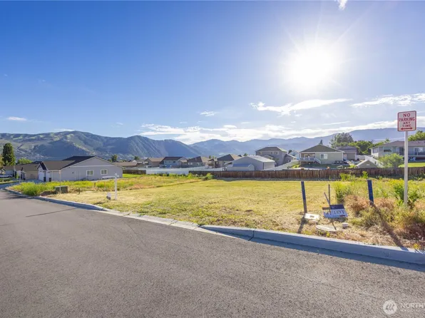58 Sailing Hawk Lane, Manson, WA 98831