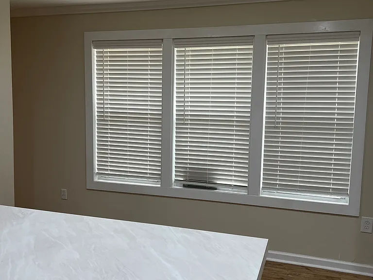 202 E Keitt St — Photo 3
