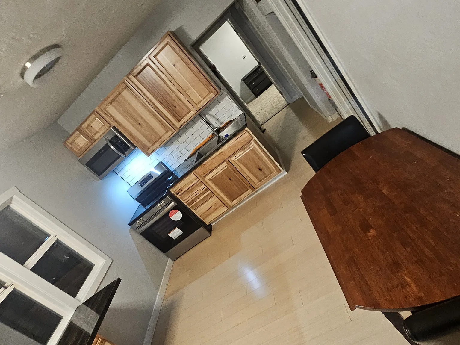 2 bed, 712 sqft, $1,650 — Photo 4