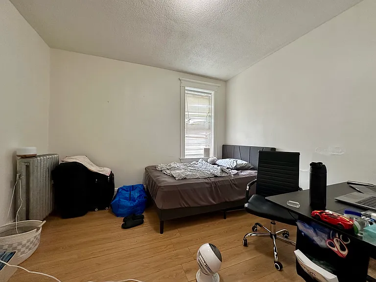 56 Park Vale Ave — Photo 8