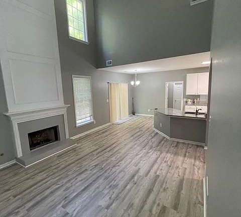 3rd image of 8005 Ashwell Ct E