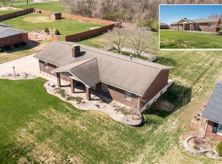 3009 Mark Trail Dr, Glen Carbon, IL