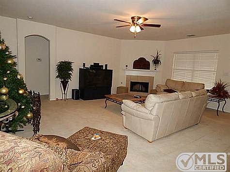 5th image of 2230 Acacia Dr
