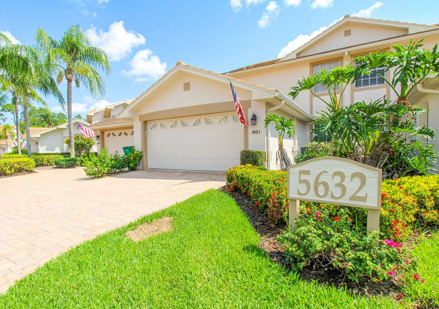 ** 3/2 Golf Transfer To The Strand Unit Available ** Gated Beautiful Remodeled Unit **Lake And Fo... — Photo 3