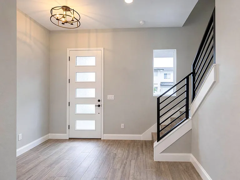 1156 Windjammer Dr — Photo 3