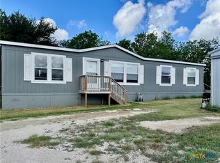 815 Track Rd, Dale, TX 78616