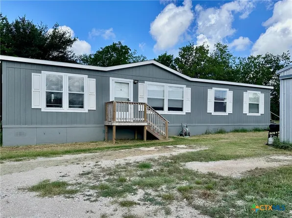 815 Track Rd, Dale, TX 78616