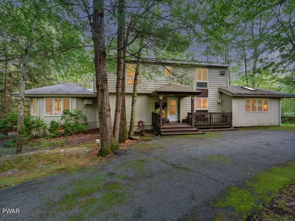 133 Lookout Dr, Lords Valley, PA 18428
