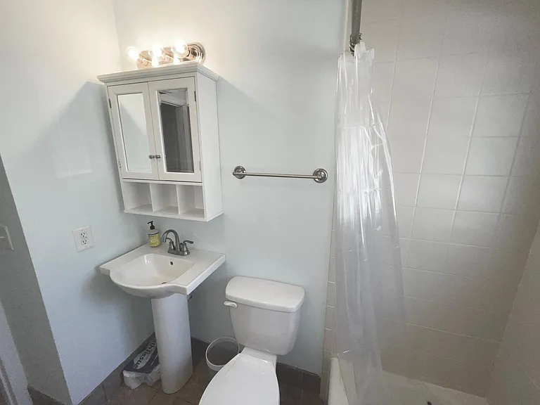 4317 Old Park Rd — Photo 8