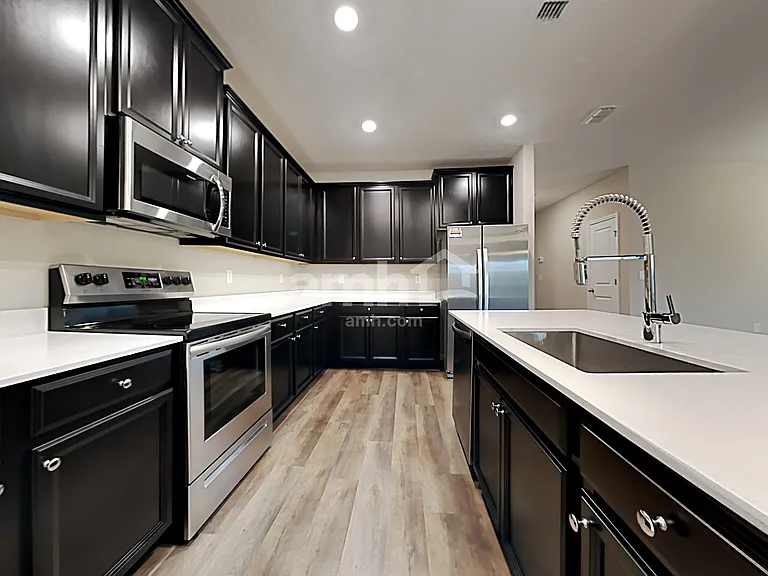 75 Spruce Point — Photo 3