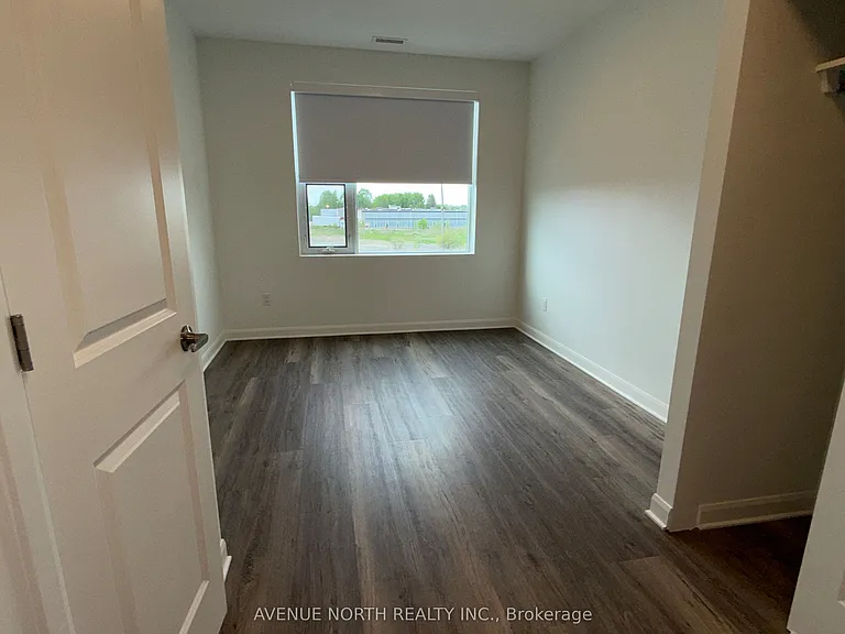4838 Bank St — Photo 21