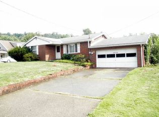2844 Woodland Rd, Ambridge, PA 15003