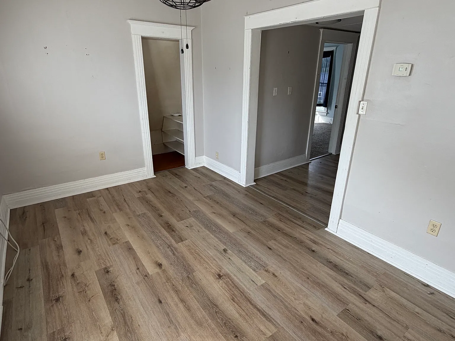 2 bed, 1000 sqft, $900 — Photo 2
