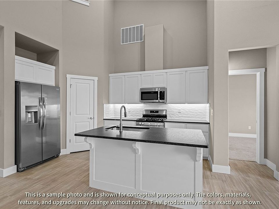 1st image of 471 Onyx Rd