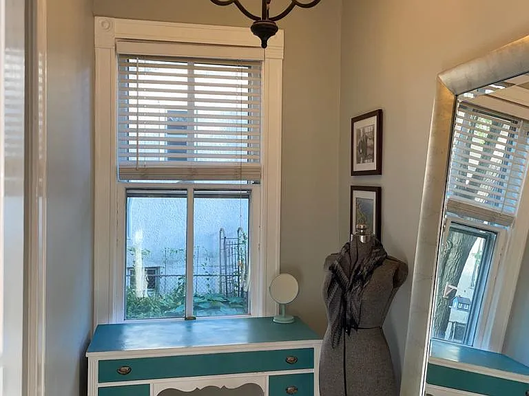 1119 Wesley Ave — Photo 14