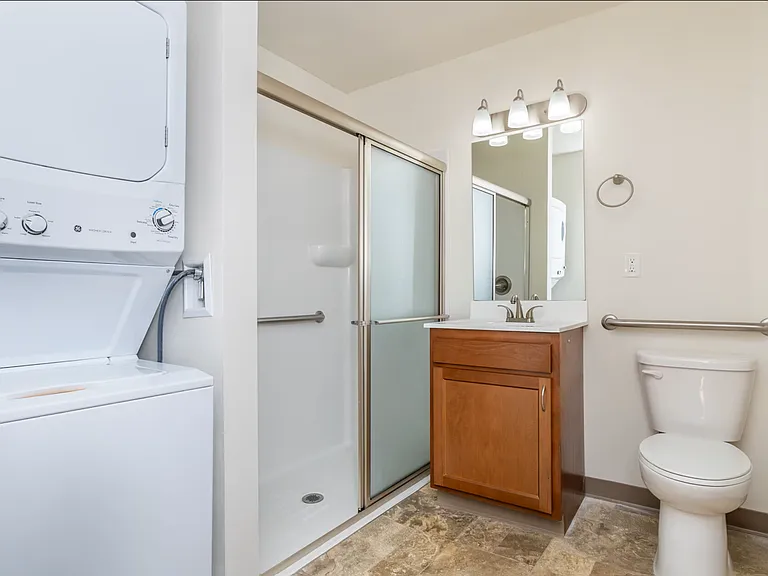 Camillus Pointe Senior Apartments — Photo 11
