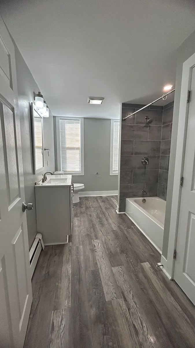 Building Photo - 33 Marietta St #2