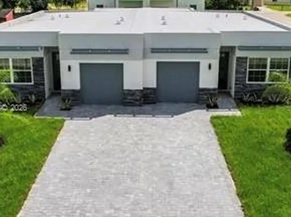 834/836 Motel St E, Lehigh Acres, FL 33974