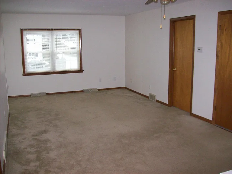 805 Powell Ave #2 — Photo 3