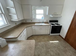 127 8th St, Beloit, WI 53511