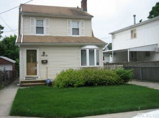 19828 Foothill Ave, Hollis, NY 11423
