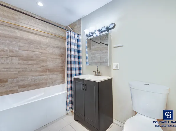 35 Herkimer Street image 4 of 11