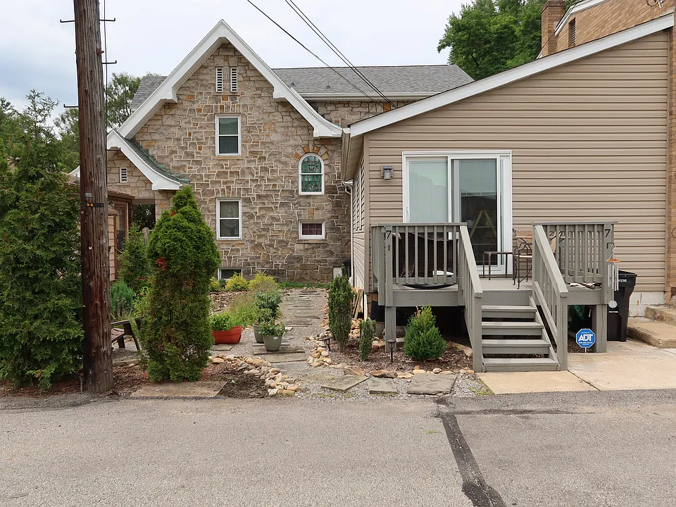 7 Johnson St