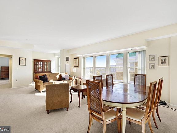 5th image of 900 N Taylor St #2105 & 2107