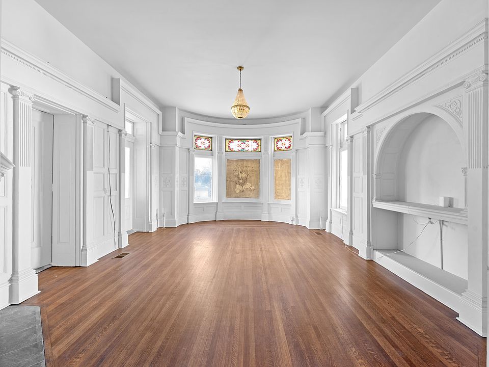 13th image of this home