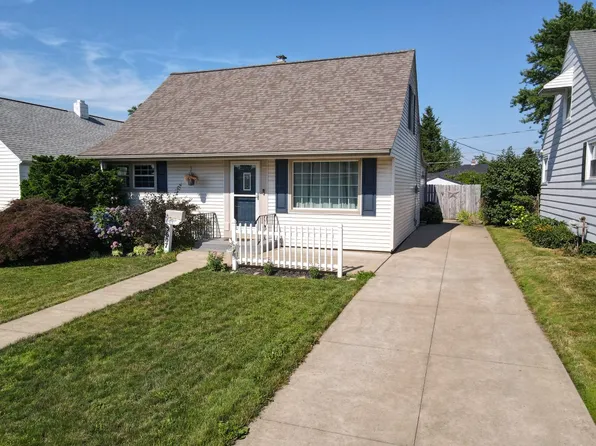 3607 Oakwood St, Erie, PA 16508