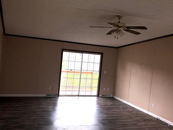 4th image of 65 Willow Creek Ct