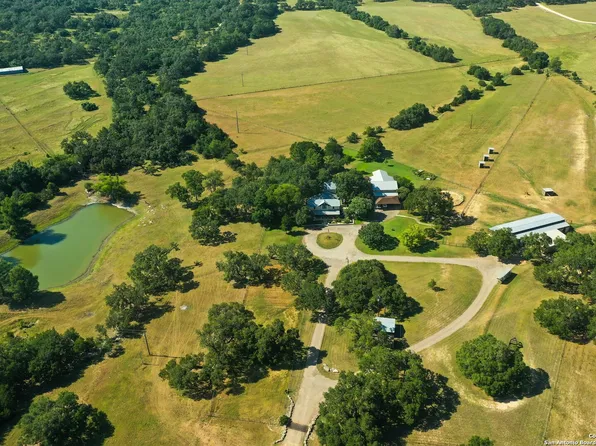 330 AMMANN RD, Boerne, TX 78015