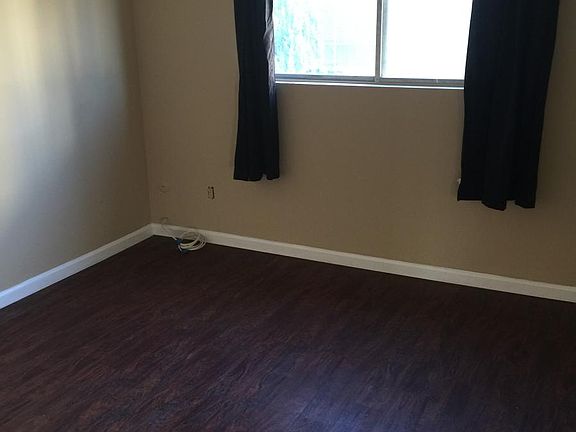 5th image of 1941 Wilcox Ave APT 9